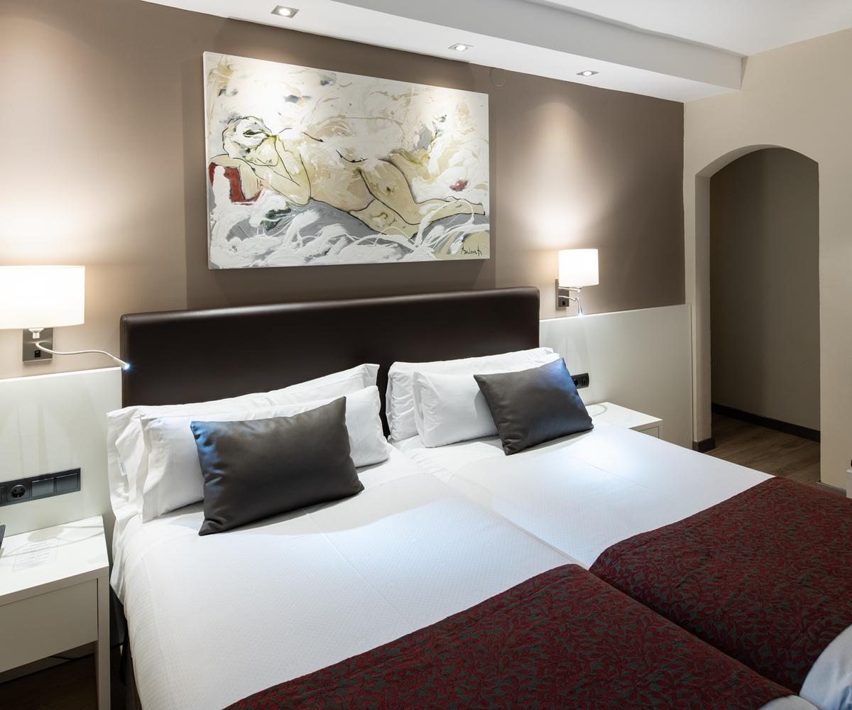 Catalonia Castellnou Hotel Barcelona Luaran gambar