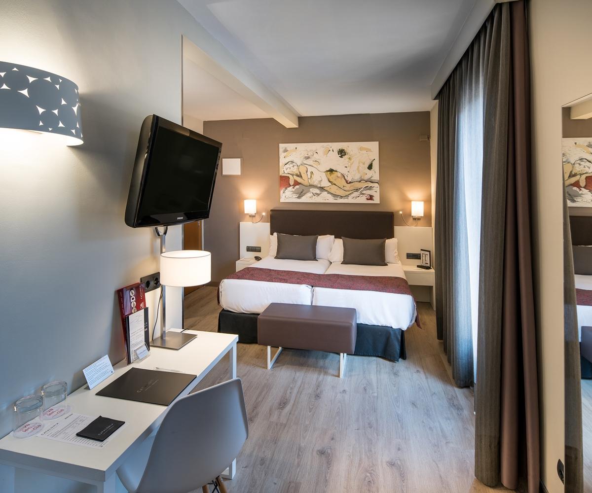 Catalonia Castellnou Hotel Barcelona Luaran gambar
